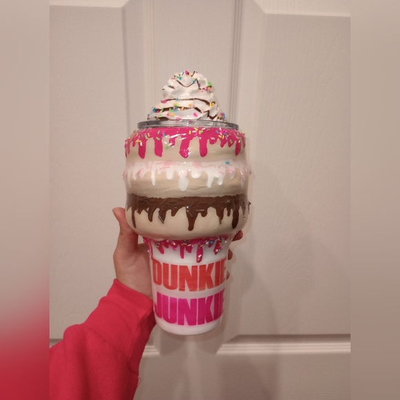 Dunkin Dunkie junkie 3d tumbler!!! - Picture 3 of 7